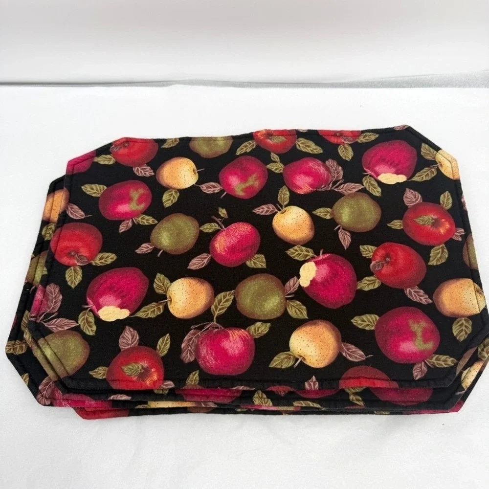 Placemats Set of‎ 4 Apple Print Reversible Quilted Kitchen Dining Cottage Core
